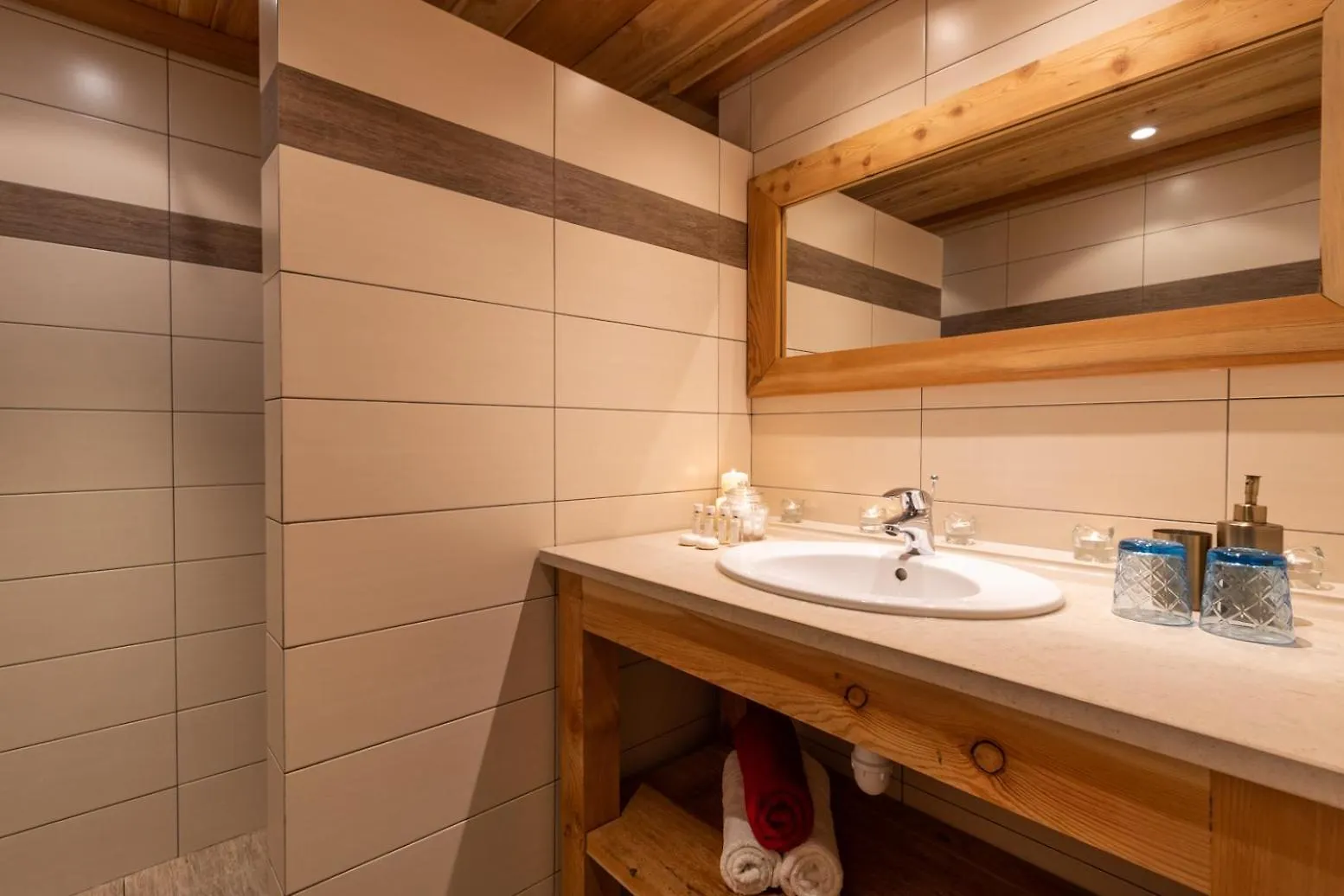 Chalet Panoramique By Chalet Chardons Tignes 0*,  France